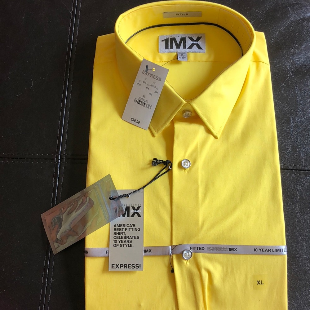 Men’s Express Yellow Fitted Button Down!